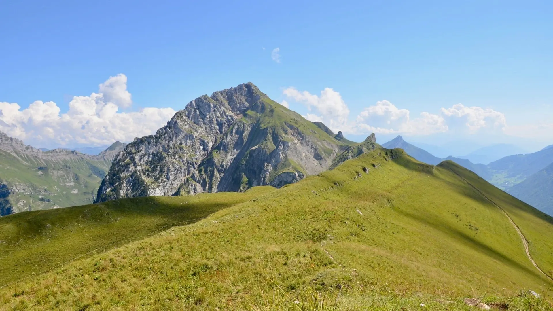 Randonnee sur les Hauts Plateaux du Vercors - France © Laura Kankaanpaa