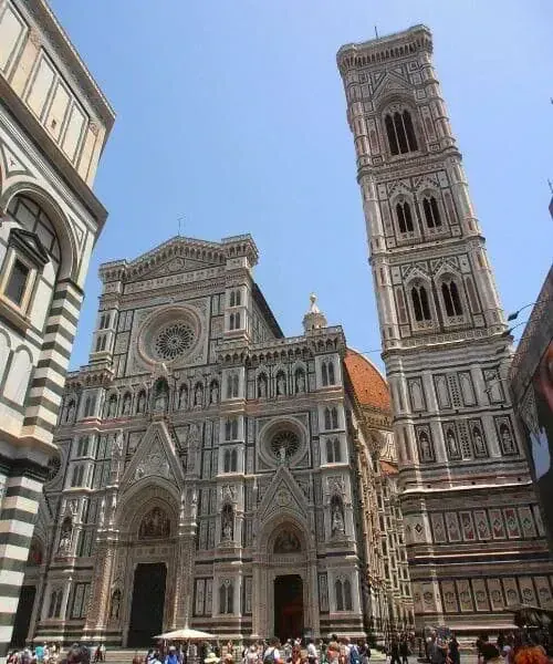 j1_-_piazza_del_duomo_a_florence_c_emma_duvivier.jpg
