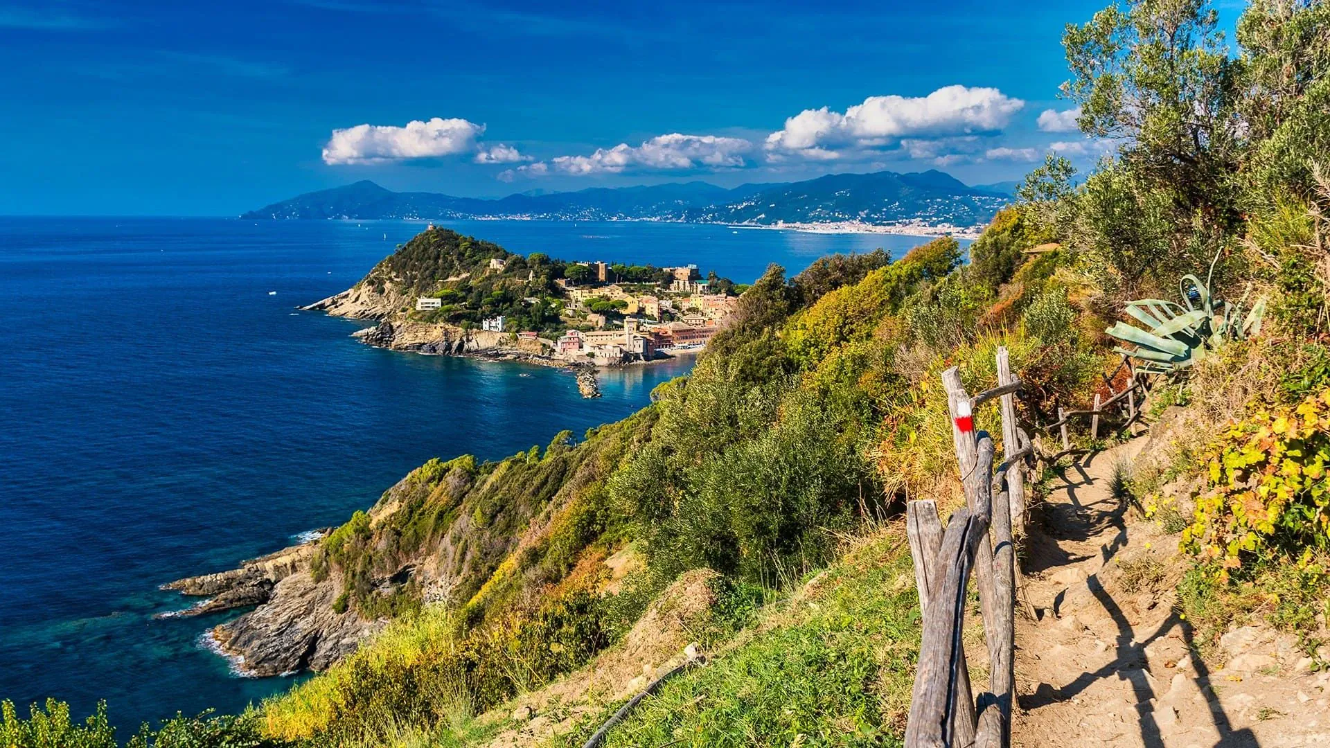 J2 Punta Manara Vue Sur Setri Levante C Adobe Stock - Italie