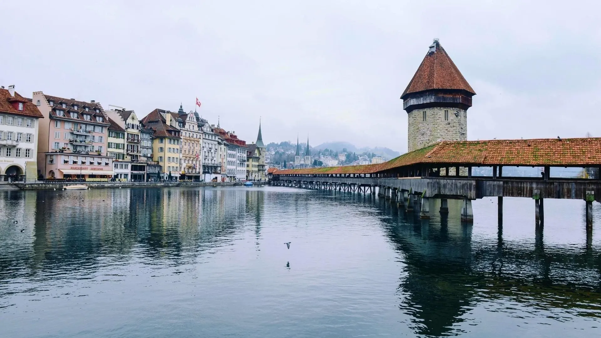 Kapellbrucke A Lucerne Cunsplash - Suisse