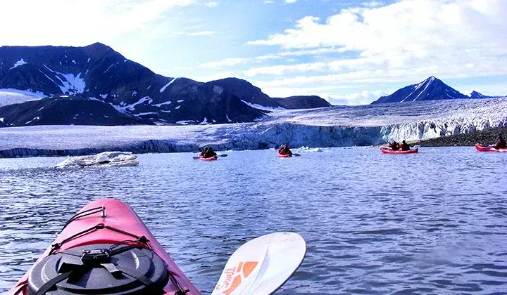 Kayak dans les fjords - Norvège