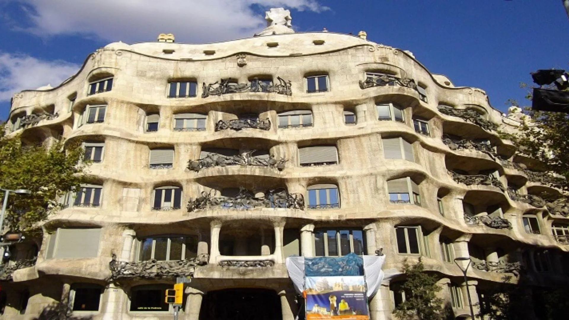 La Casa Mila A Barcelone - Espagne