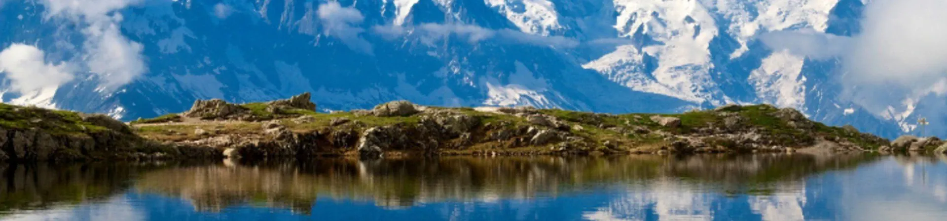 Lac Blanc avec reflet du massif du Mont-Blanc - Chamonix - France