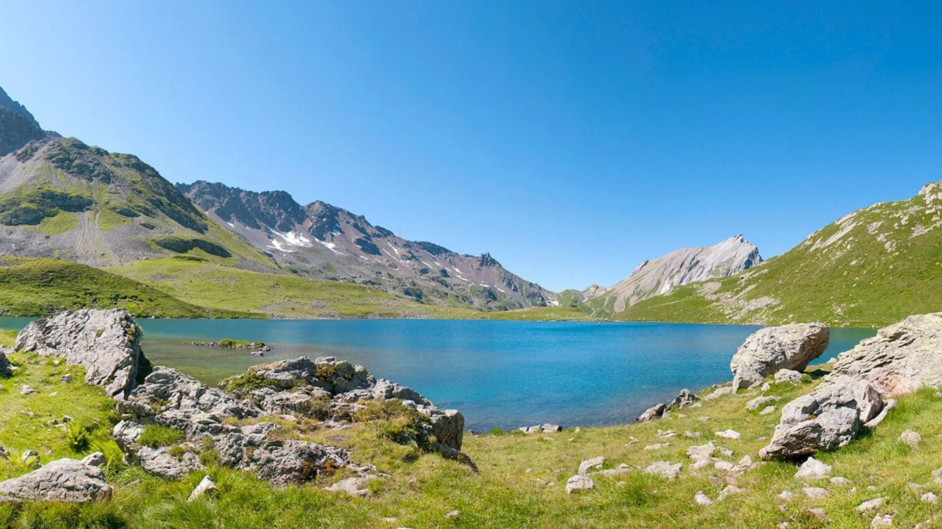 Lac Au Mont Blanc - France