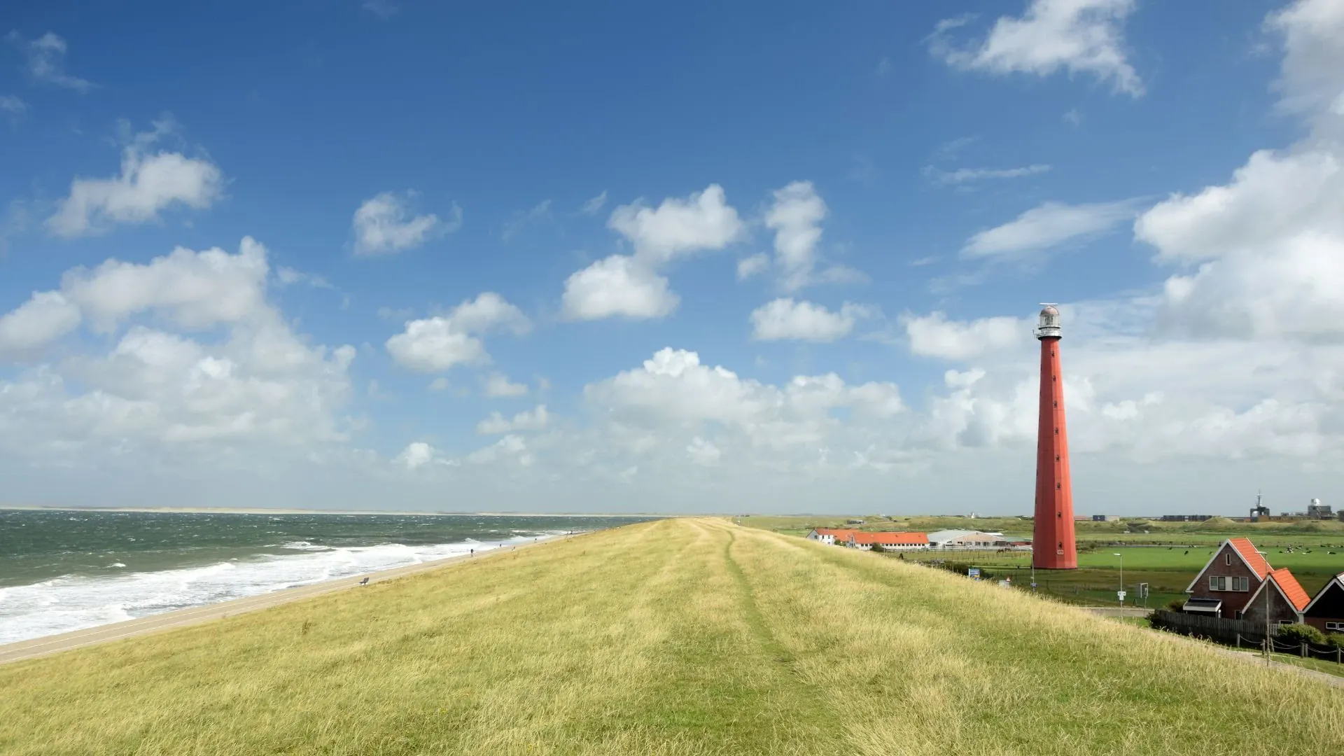 Lac Gjende et montagnes du Jotunheimen - Norvege