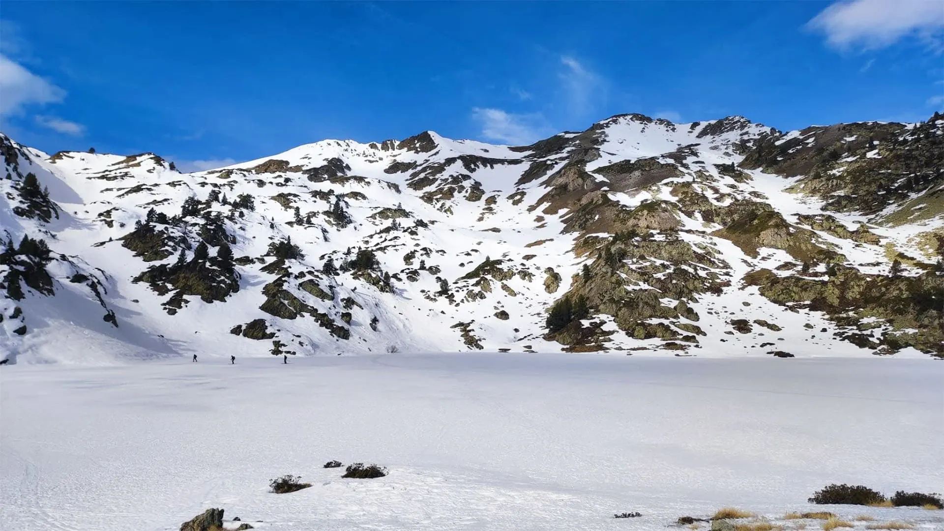 Lac Raquettes Pyrenees Encantats C Michel Madre - Pyrénées - Espagne © Michel Madre