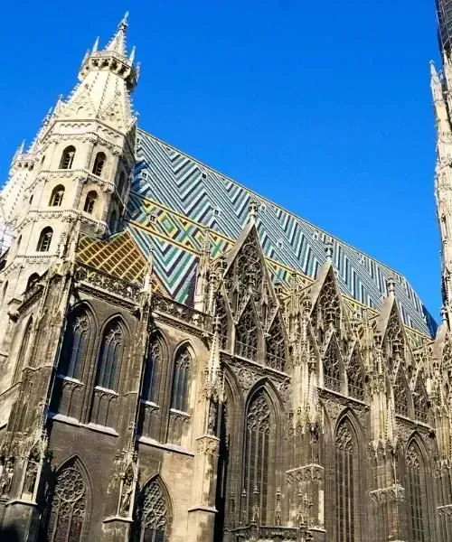 Cathédrale de Magdebourg au bord de l'Elbe - Allemagne
