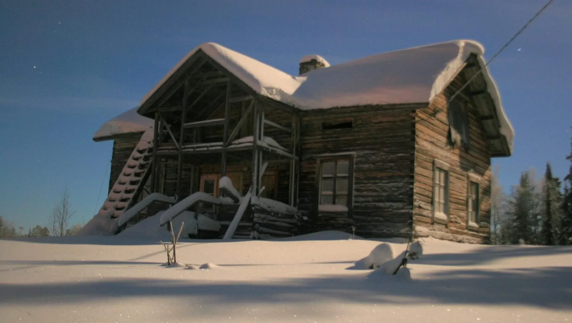 Maison En Bois Enneigee En Laponie - Laponie - Finlande