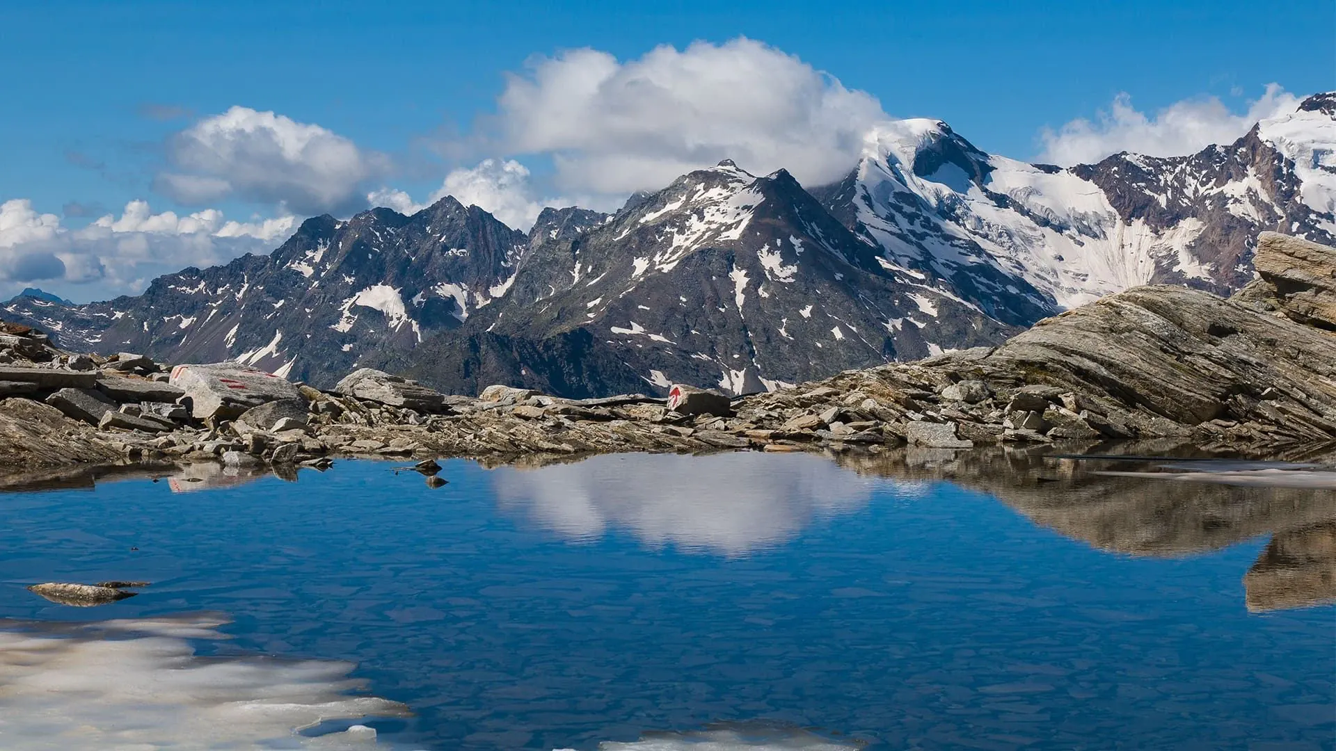 Col de Méhatche sur le GR10 - Pyrénées - France
