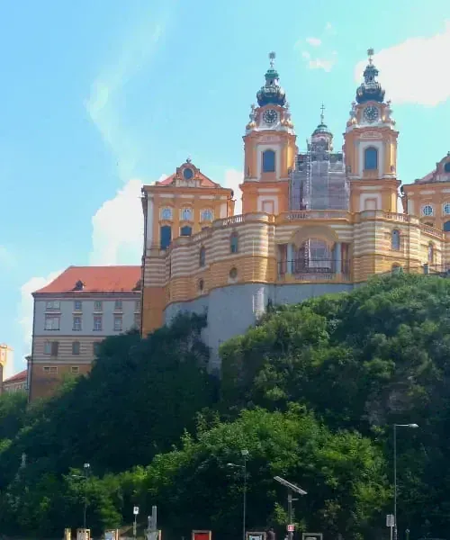 Abbaye de Melk au coucher du soleil - Danube - Autriche