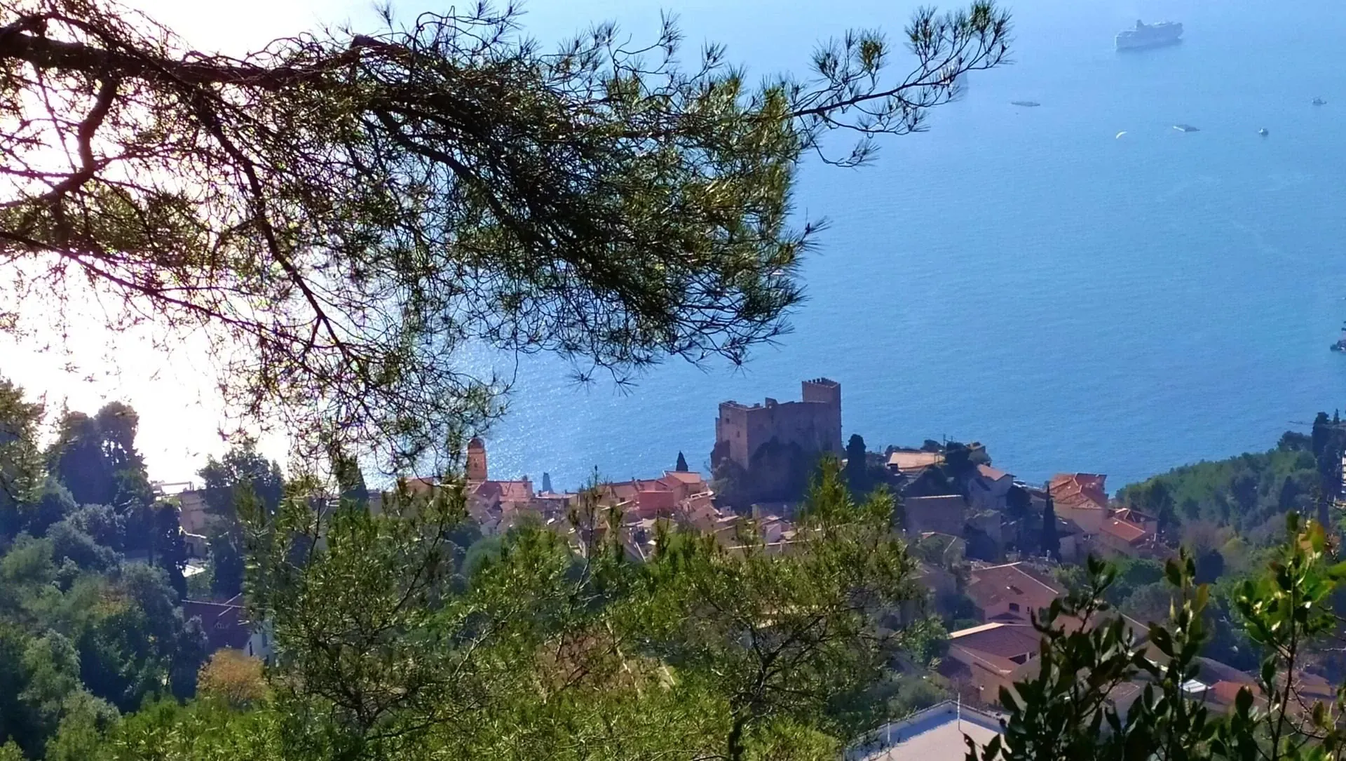 Menton Dec 19 21 C Pierre Paillat - France