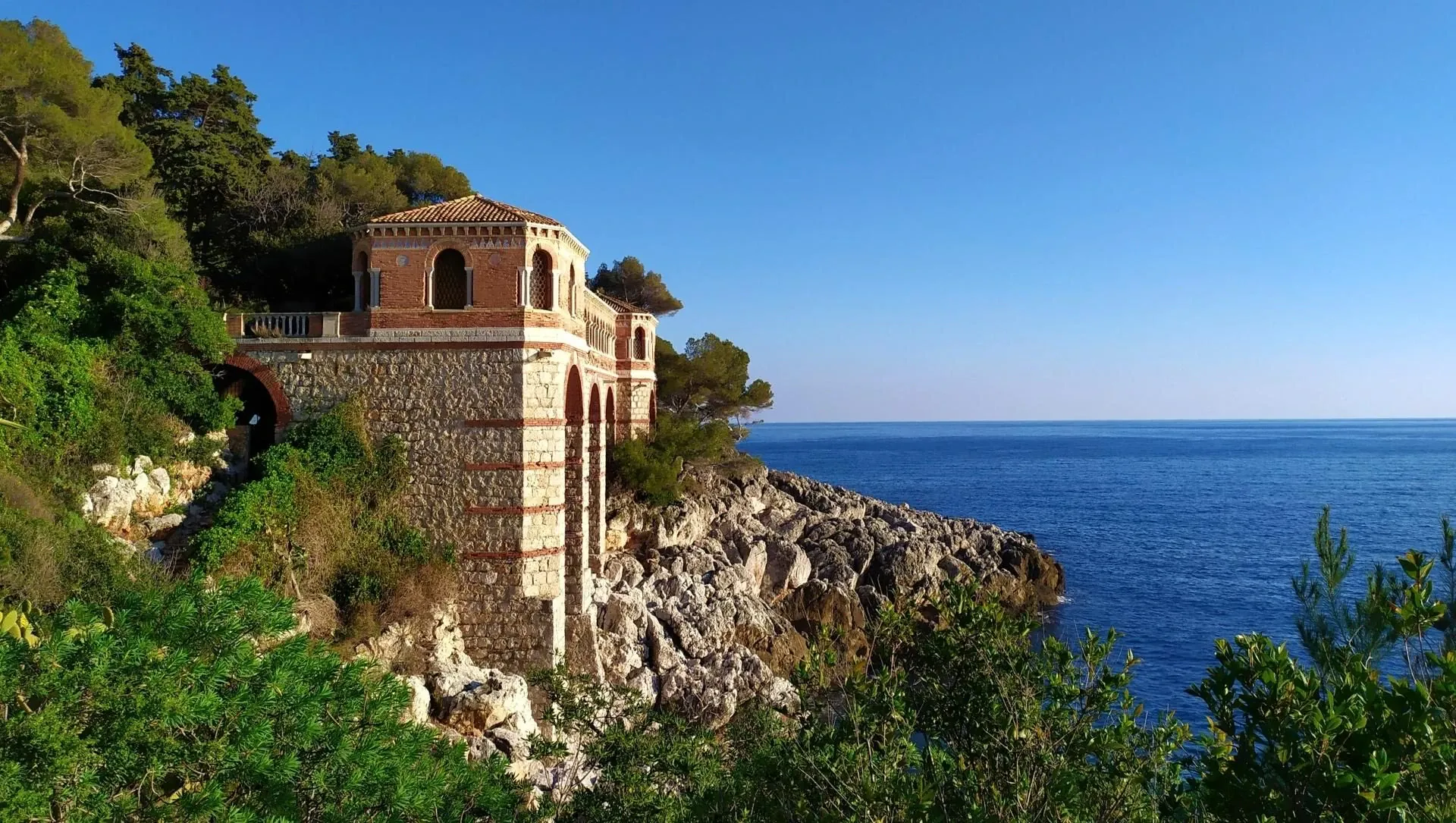 Menton Dec 19 28 C Pierre Paillat - France