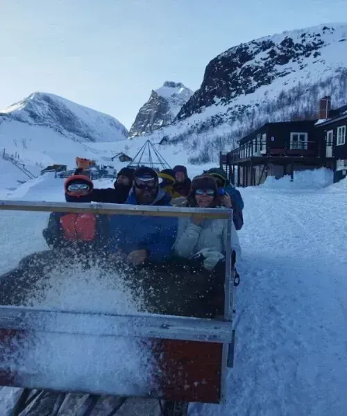 Motoneige-Taxi ©Laura Kankaanpaa