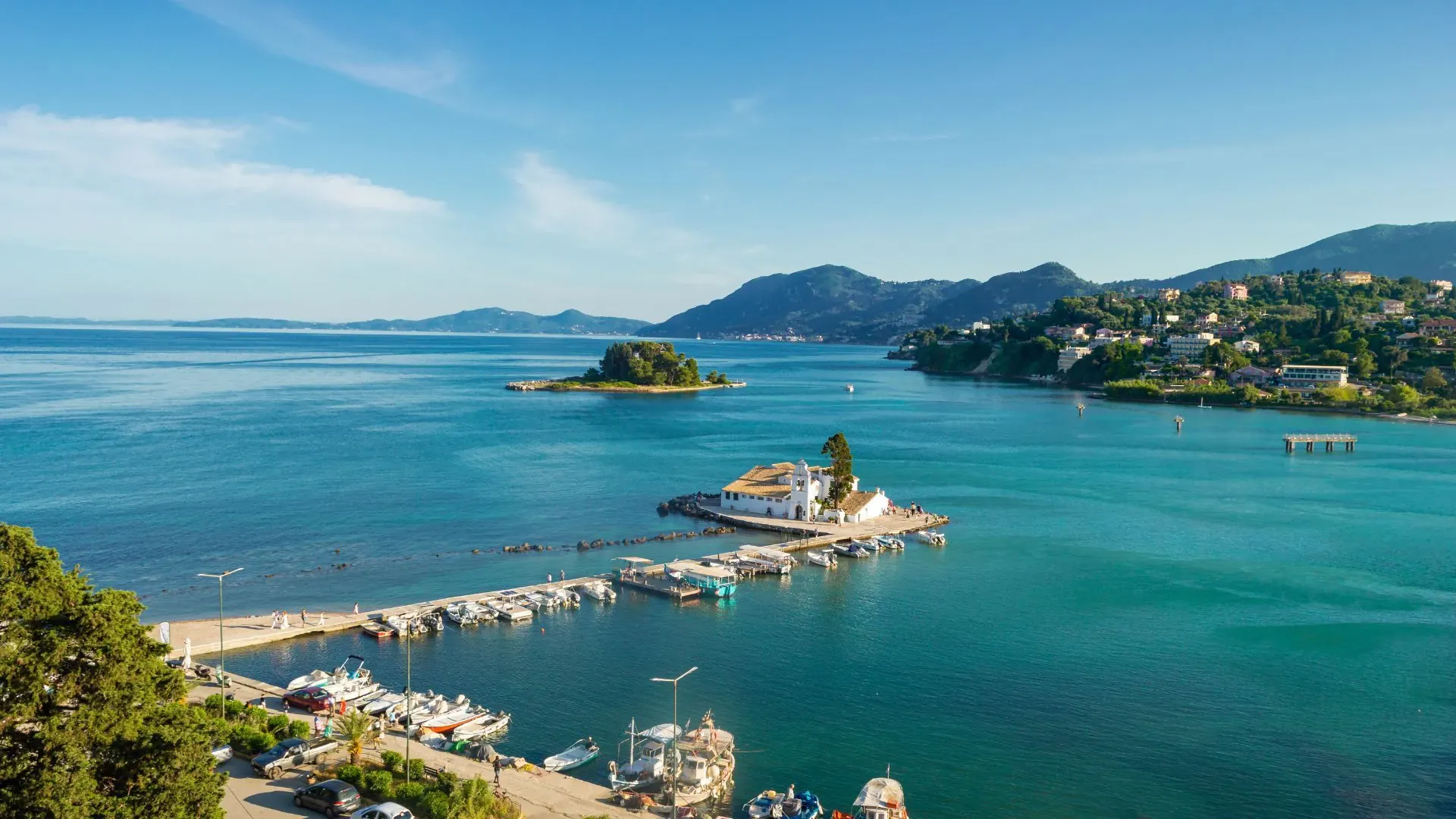 Skieur de fond dans les montagnes du Jotunheimen - Norvege