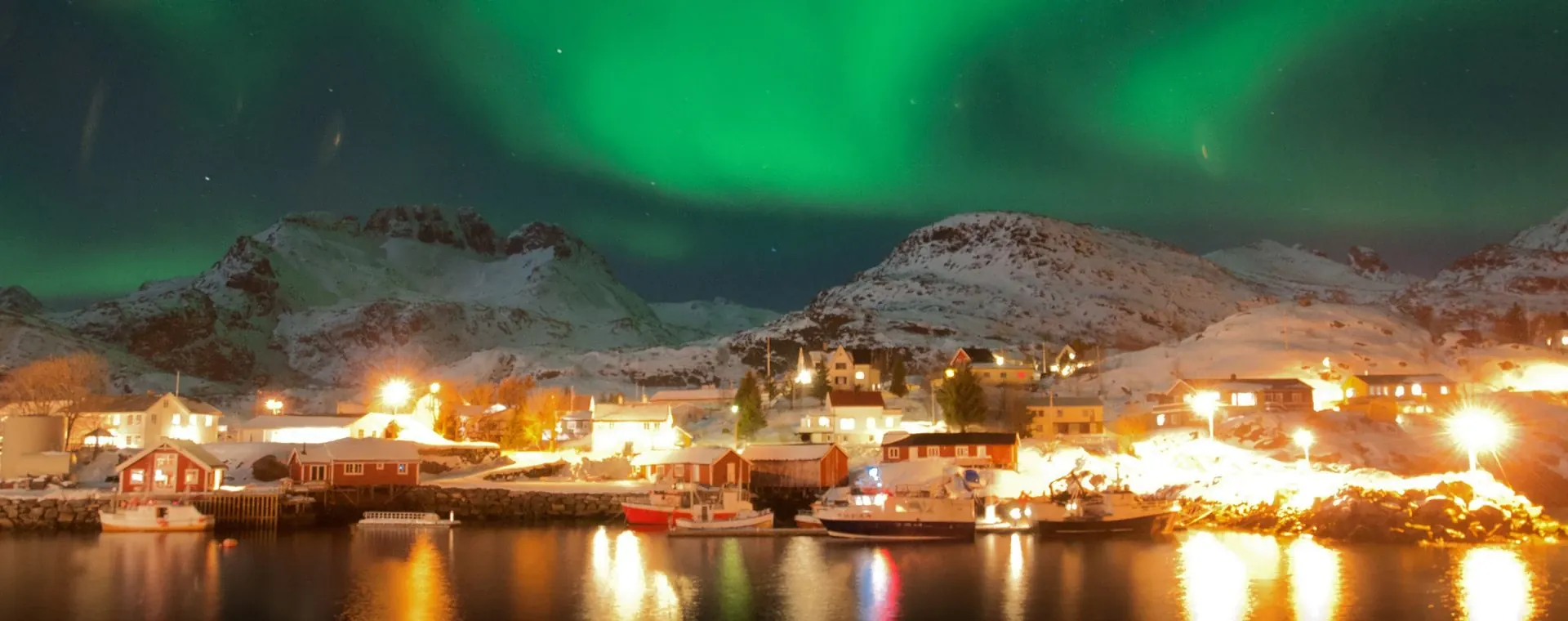 Aurores boréales au-dessus de Kiruna - Laponie - Suède