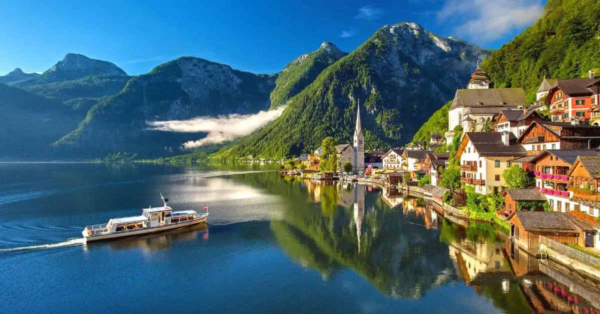 Panorama sur le village et le lac de Hallstatt - Autriche © Pixabay
