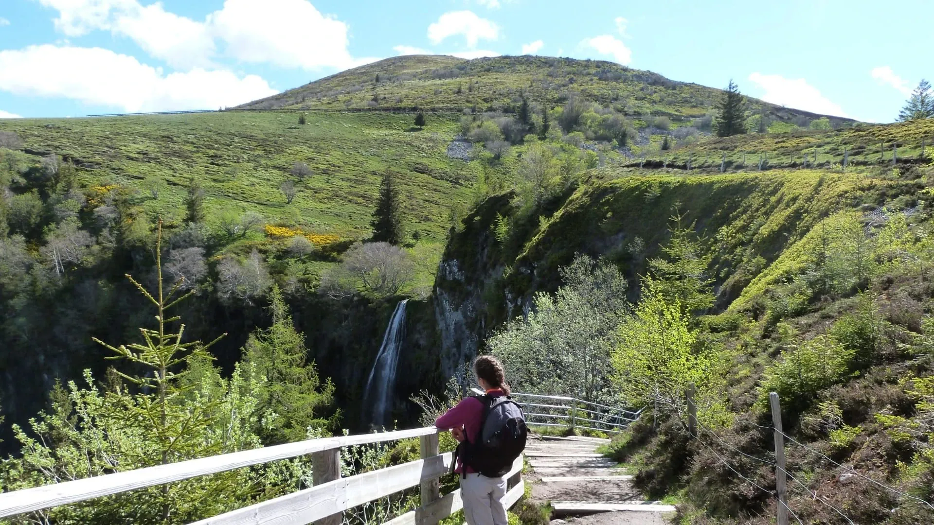 Chemin Randonnee Auvergne - France