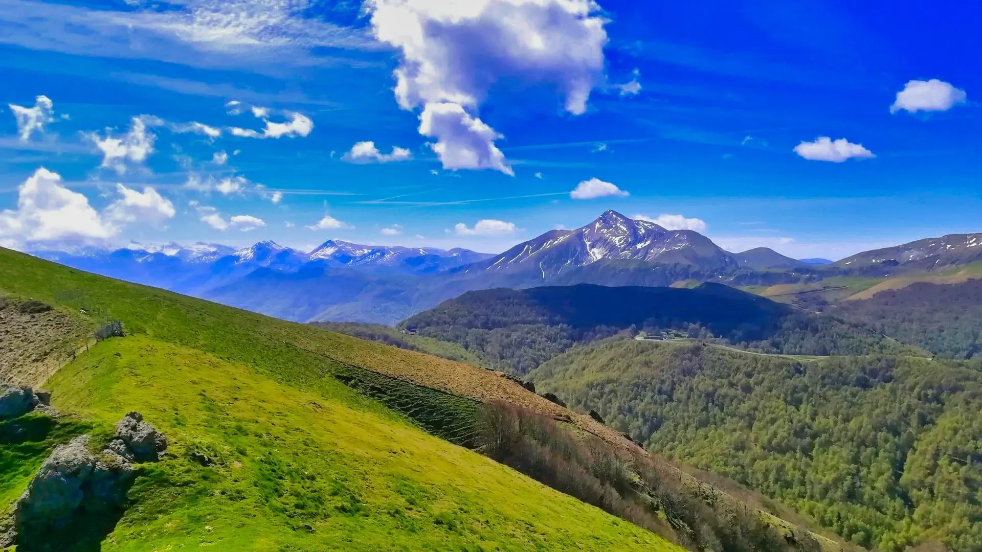 Pic d'Anie sur le GR10 - Béarn - Pyrénées - France