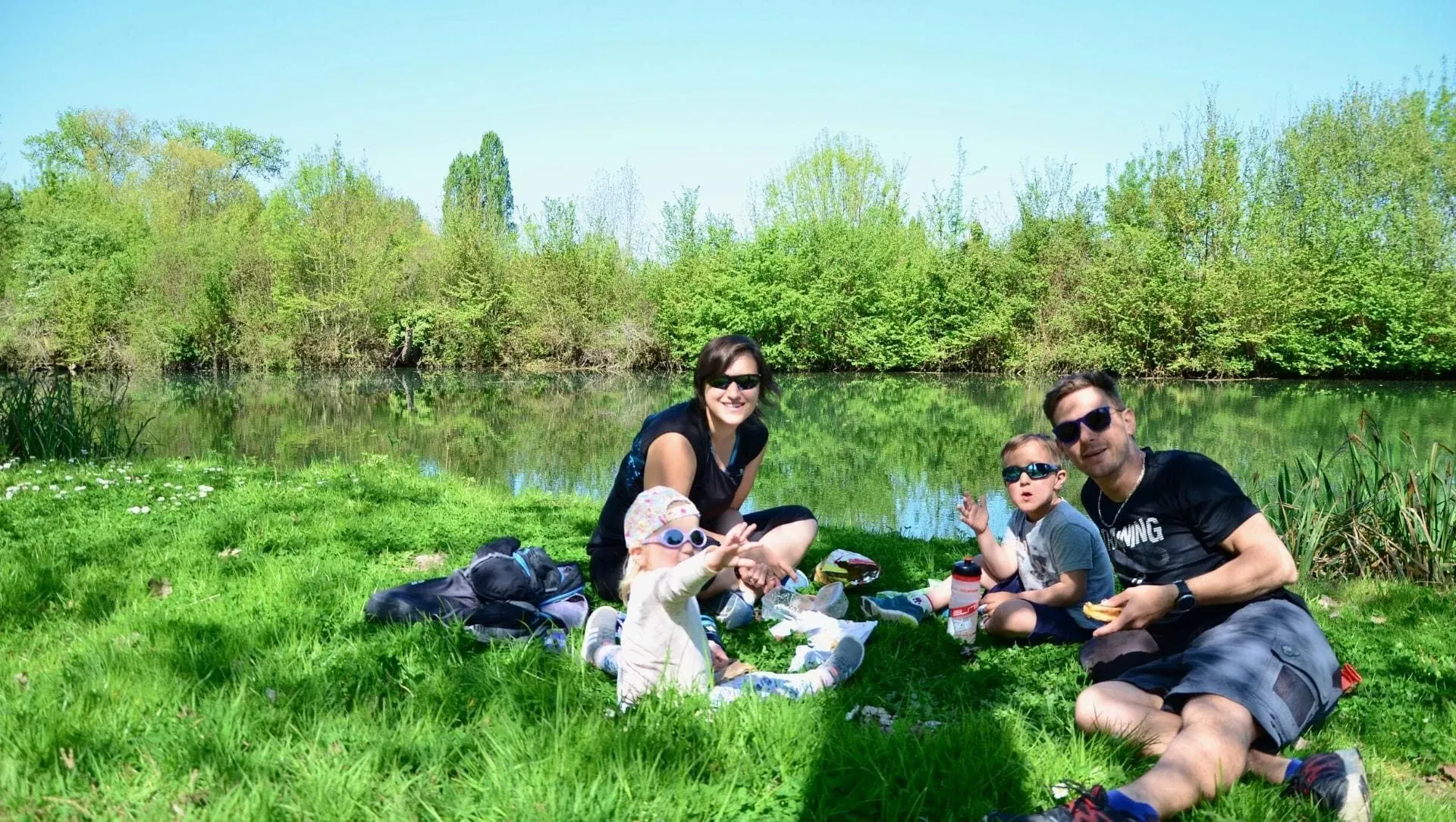 Pique-nique sur la Loire entre Amboise et Tours - France