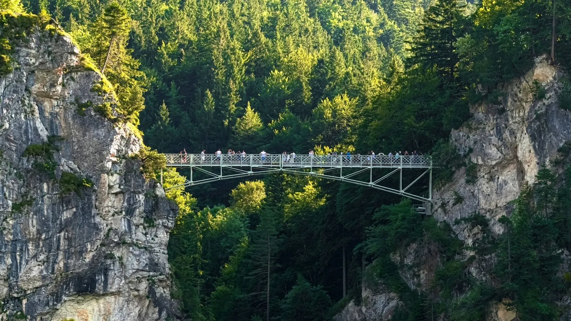 Pont-en-Royans - Vercors - France © Francois Ribard