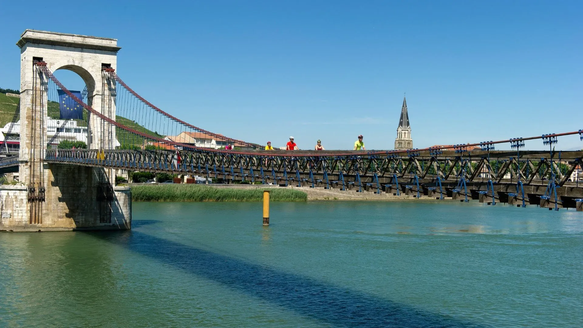 Village provençal sur la ViaRhôna - Drôme - France