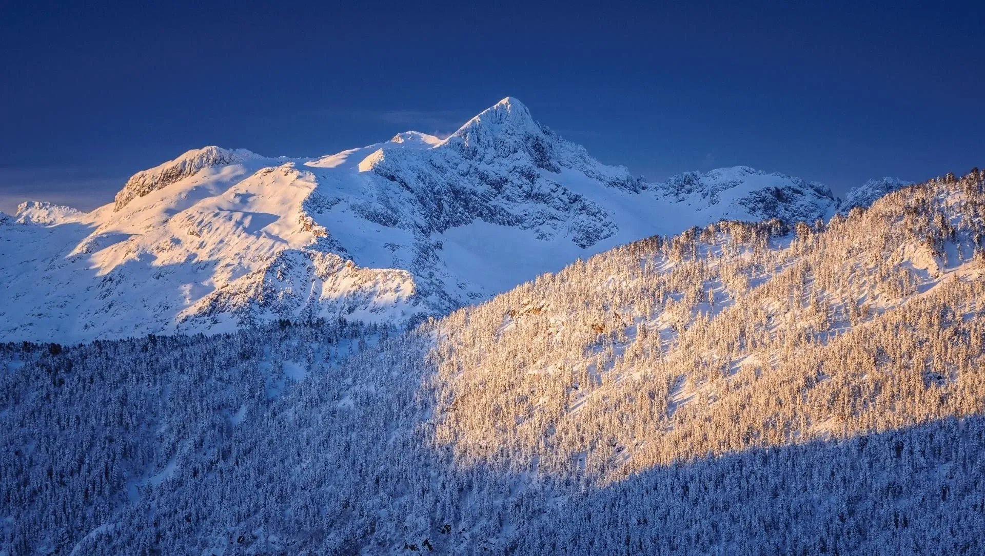 Puy de Dôme - Auvergne - France © Aura Tourisme