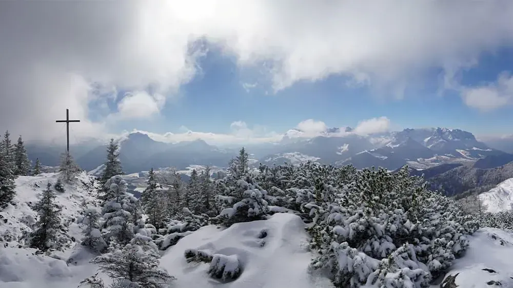 Route vers le chateau de Pecka - Tchequie