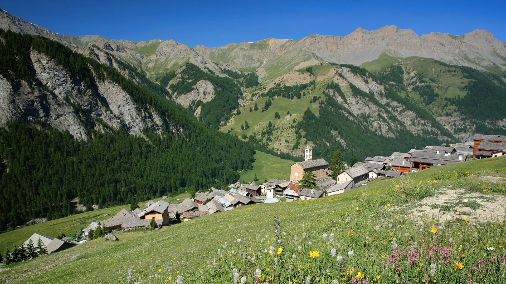 Saint-Pierre-Port - Guernesey © Francois Ribard