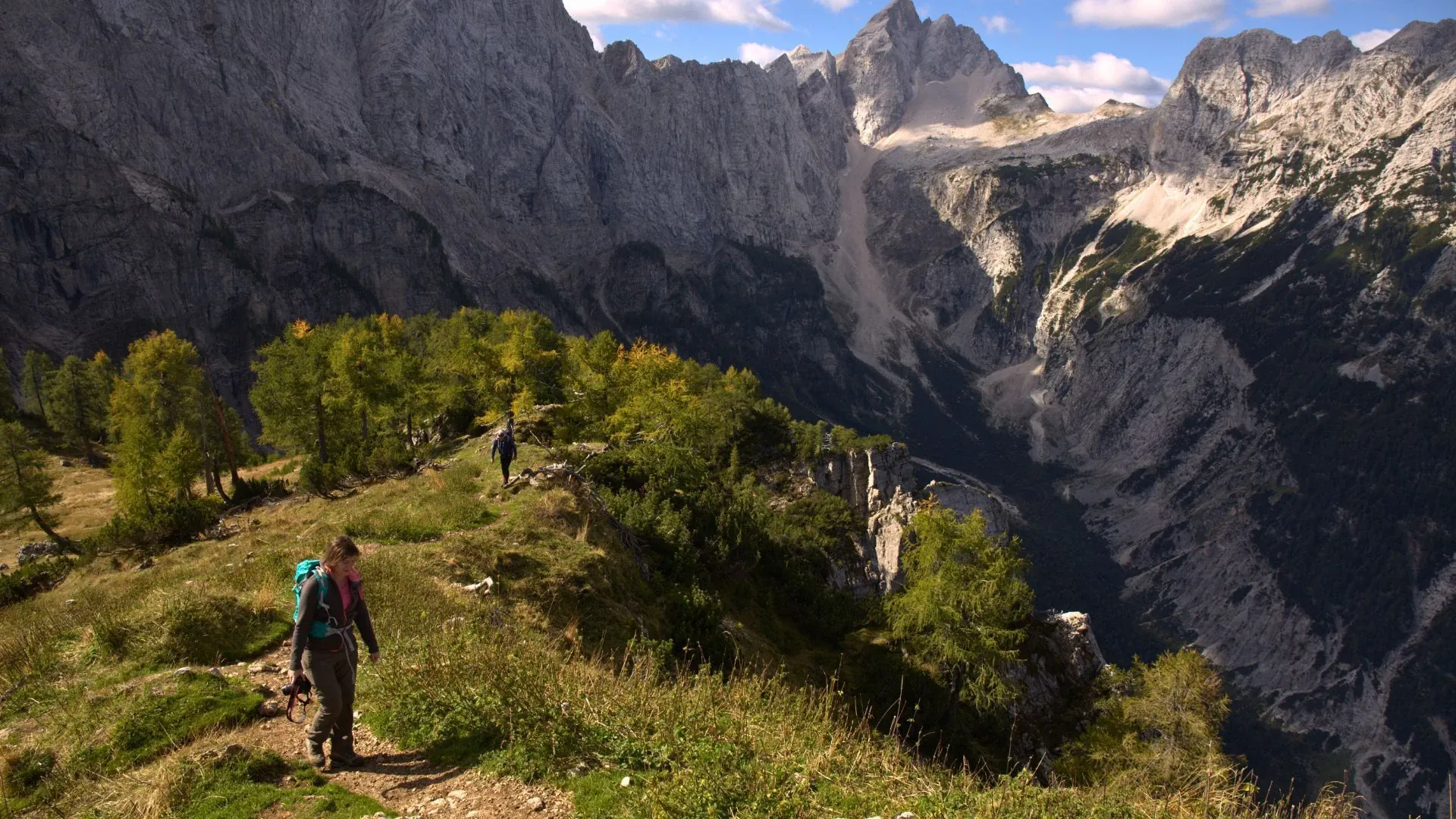 Mer de nuages sur les Alpes Juliennes en automne - Slovenie