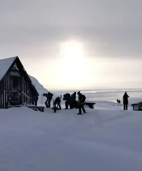 Petit lac sous le Ponte près du Piz Boè - Dolomites - Italie