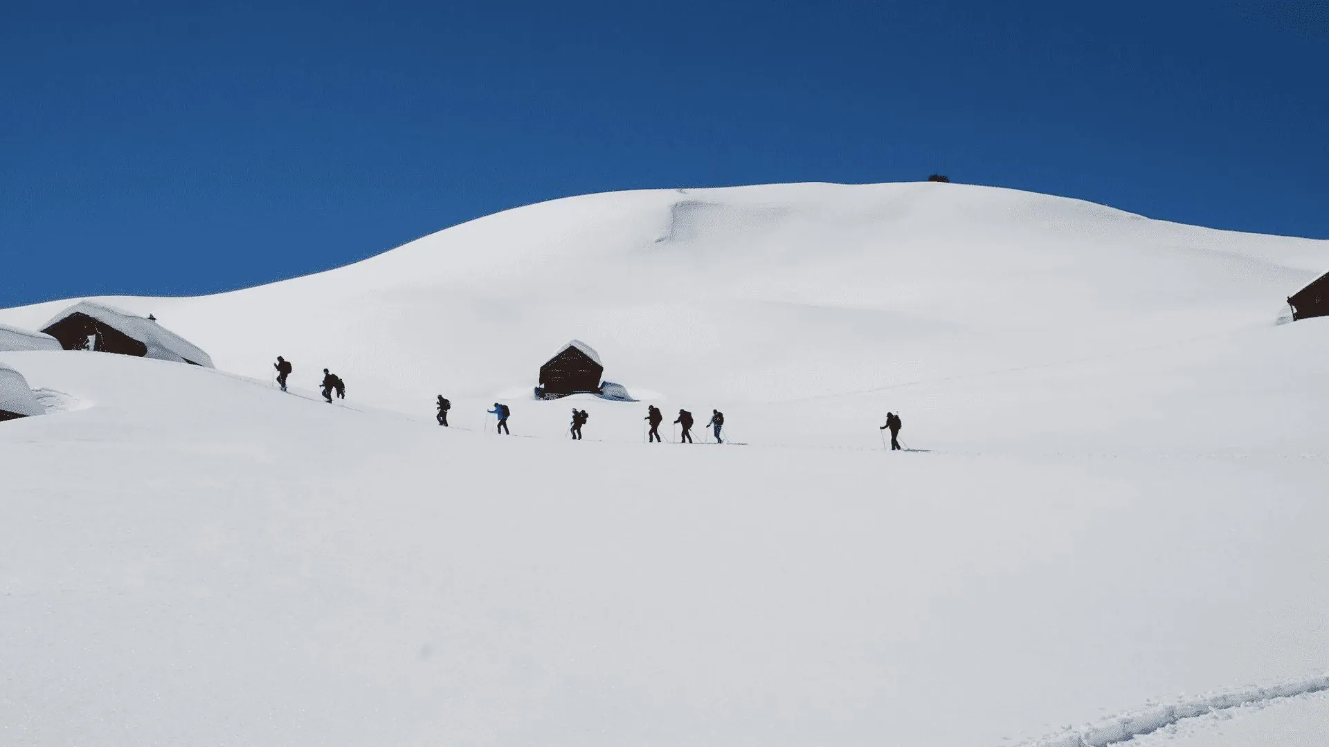 Raquettes dans le Queyras - Alpes - France - snowshoeing-in-the-queyras-alps-france-3