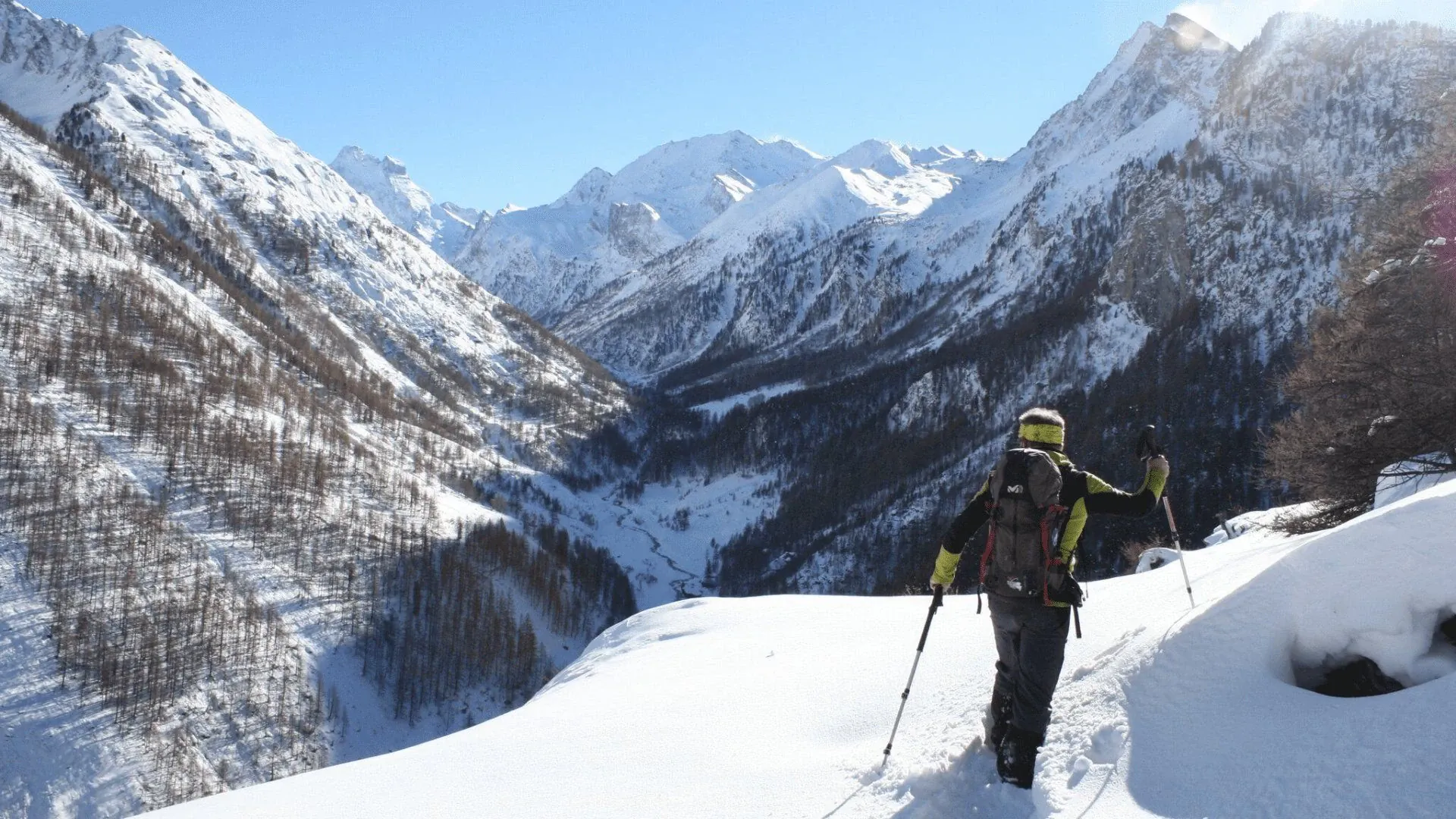Raquettes dans le Queyras - Alpes - France - snowshoeing-in-the-queyras-alps-france-9