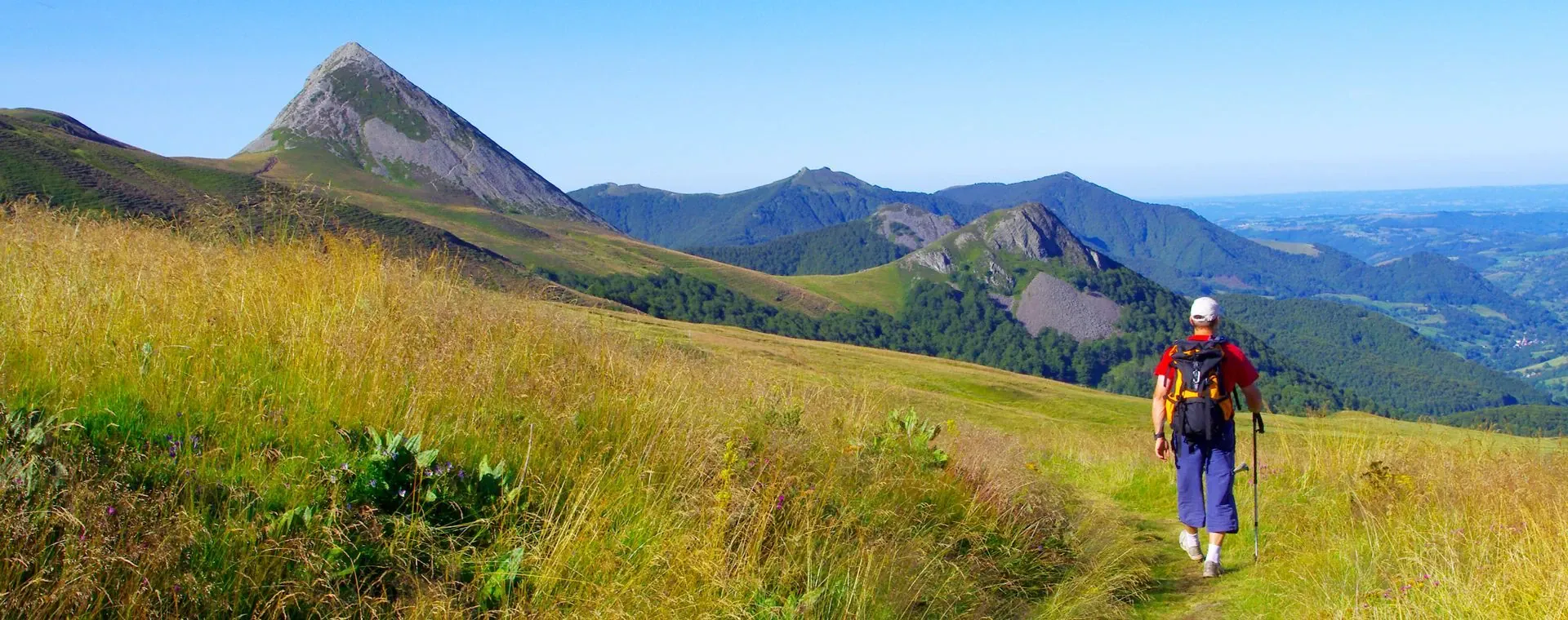 Randonneur en raquettes dans le Val d Aran - Pyrenees - Espagne