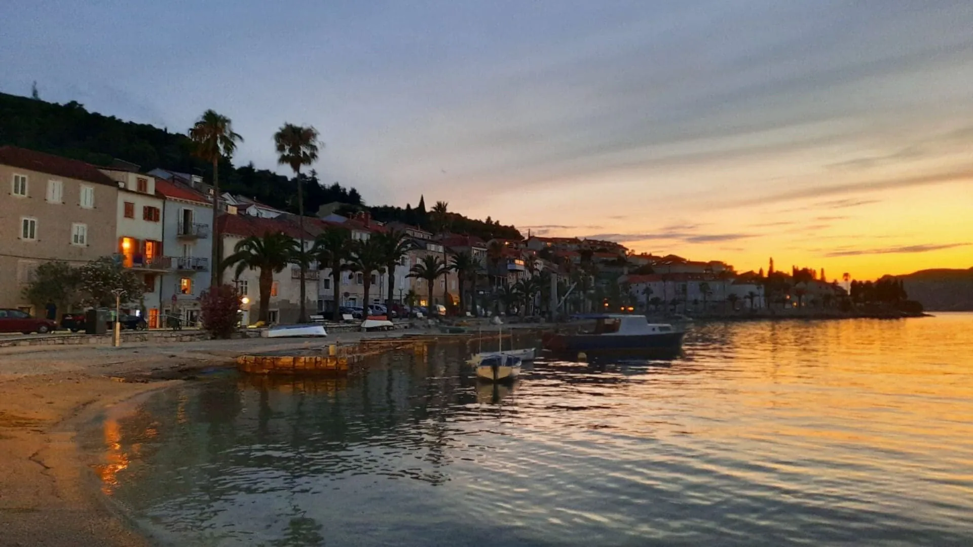 Raquettes près d'Aletsch - Suisse © Salina Maris - snowshoeing-near-aletsch-switzerland_salina-maris-2