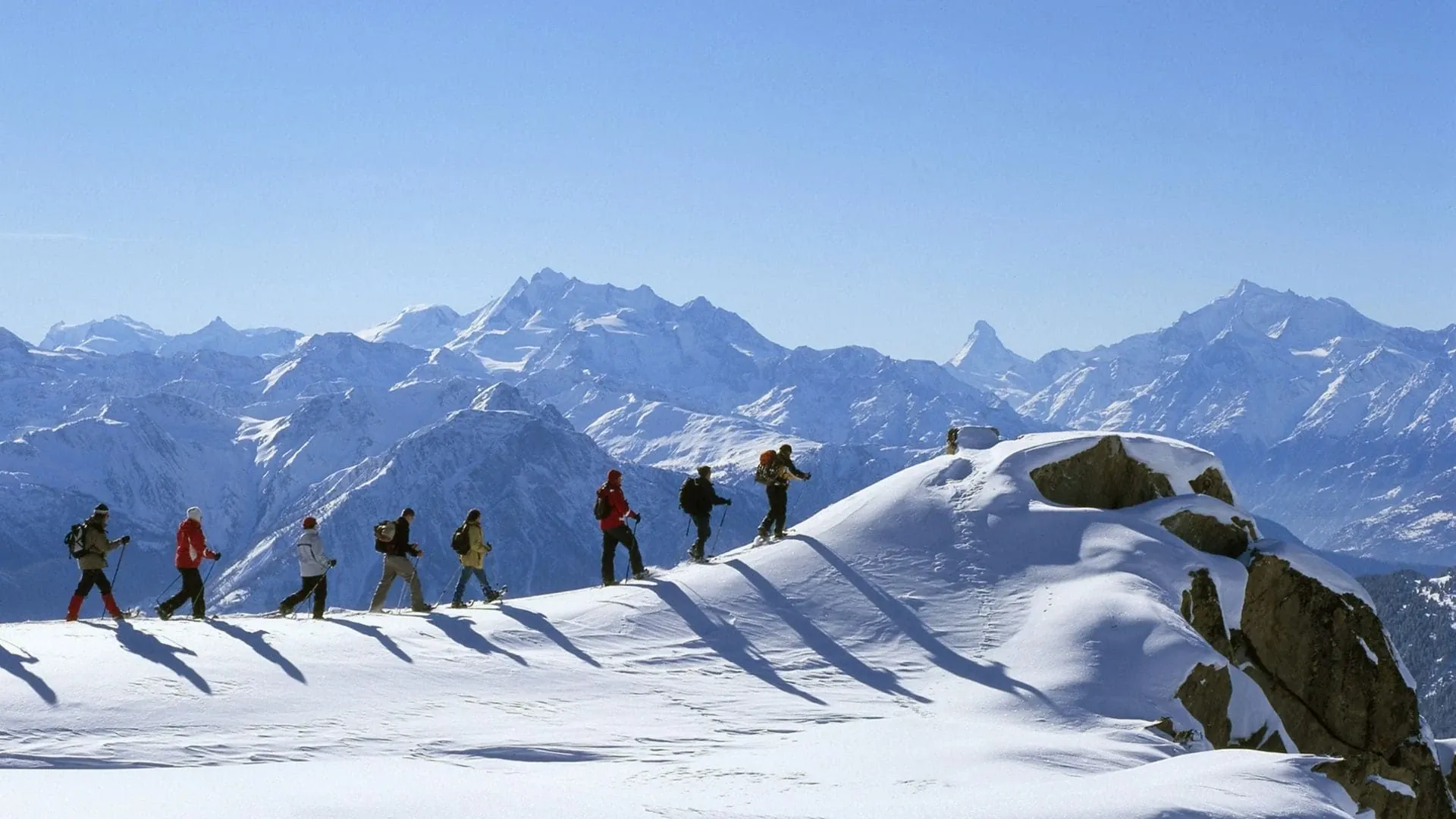 Raquettes près d'Aletsch - Suisse © Salina Maris
