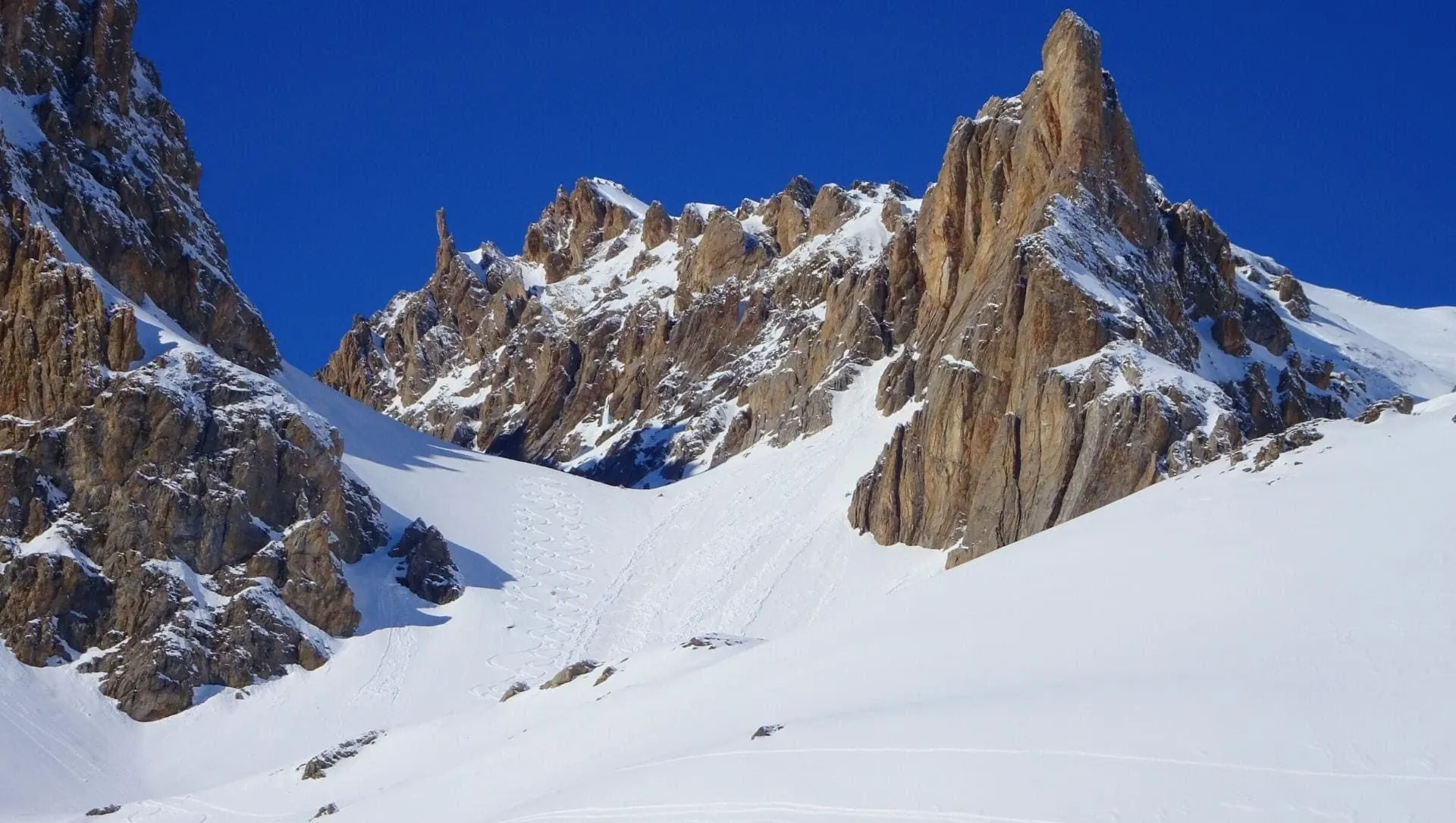Raquettes - Val Maira - Italie © Alain Leclère - snowshoeing-val-maira-italy_alain-leclere-5