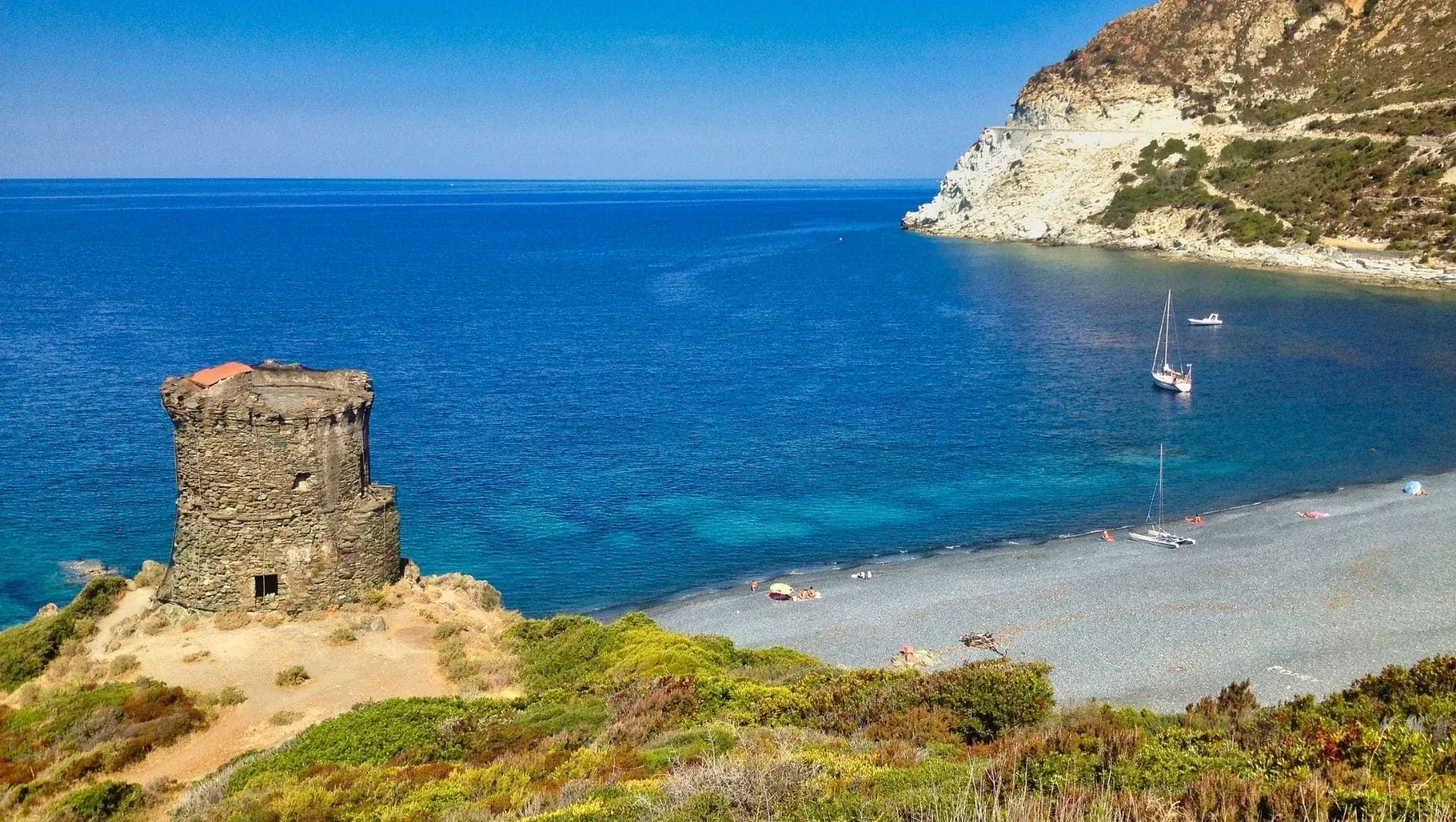 Tour Genoise Dalbo Cap Corse C Viamonts C Corsica Aventure - Corse - France © Viamonts C Corsica Aventure