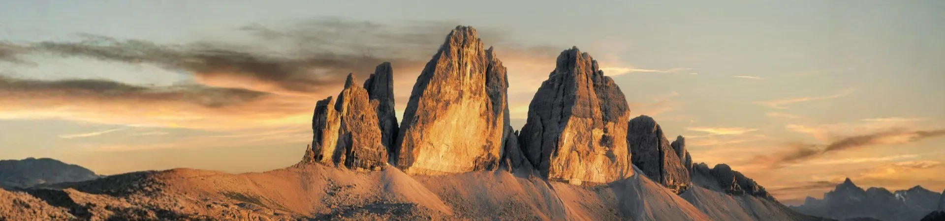 Tre Cime di Lavaredo au coucher du soleil - Dolomites - Italie - tre-cime-di-lavaredo-at-sunset-dolomites-italy-2