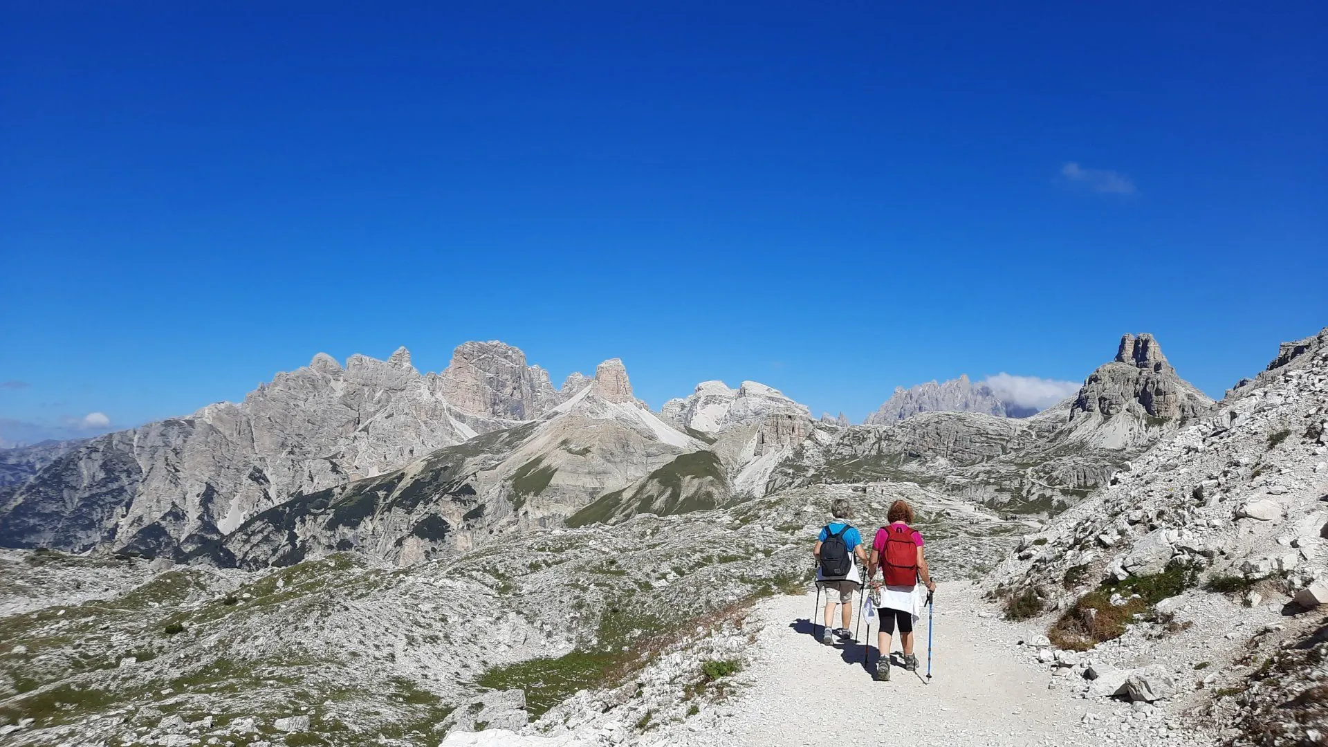 Tre Cime di Lavaredo vues du sentier - Dolomites - Italie