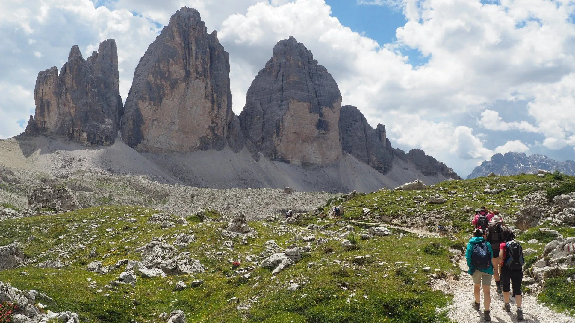 Lac de Sorapis aux eaux turquoise - Dolomites - Italie