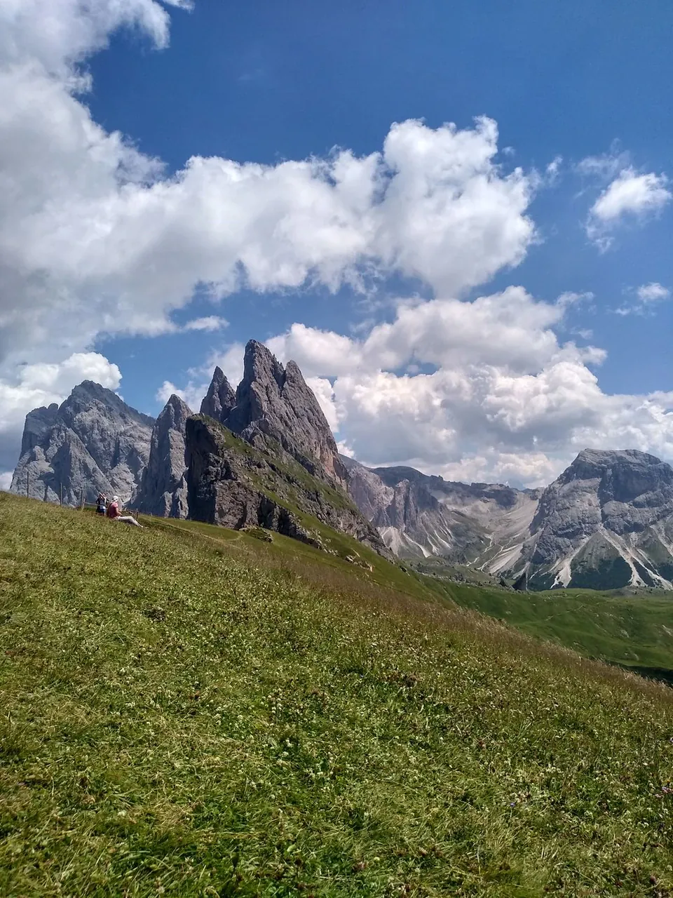 Utilisation des bâtons de randonnée pour l équilibre