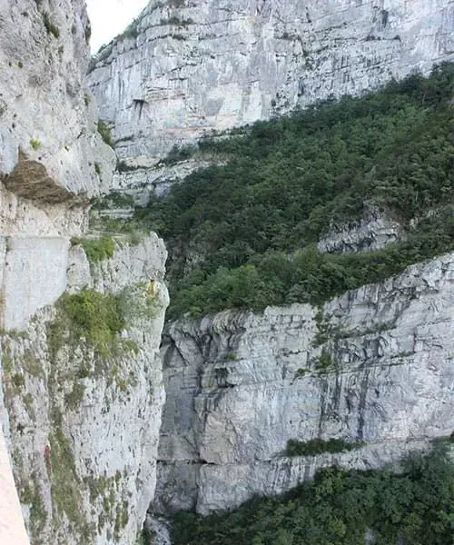 Vallée de Vallunga et ses falaises - Dolomites - Italie