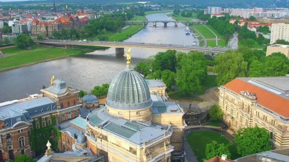 Vue Aerienne Dresde C Anne Marie Billaut - Tchéquie