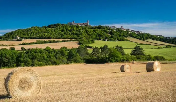 Vue sur la basilique de Vézelay - Bourgogne - France