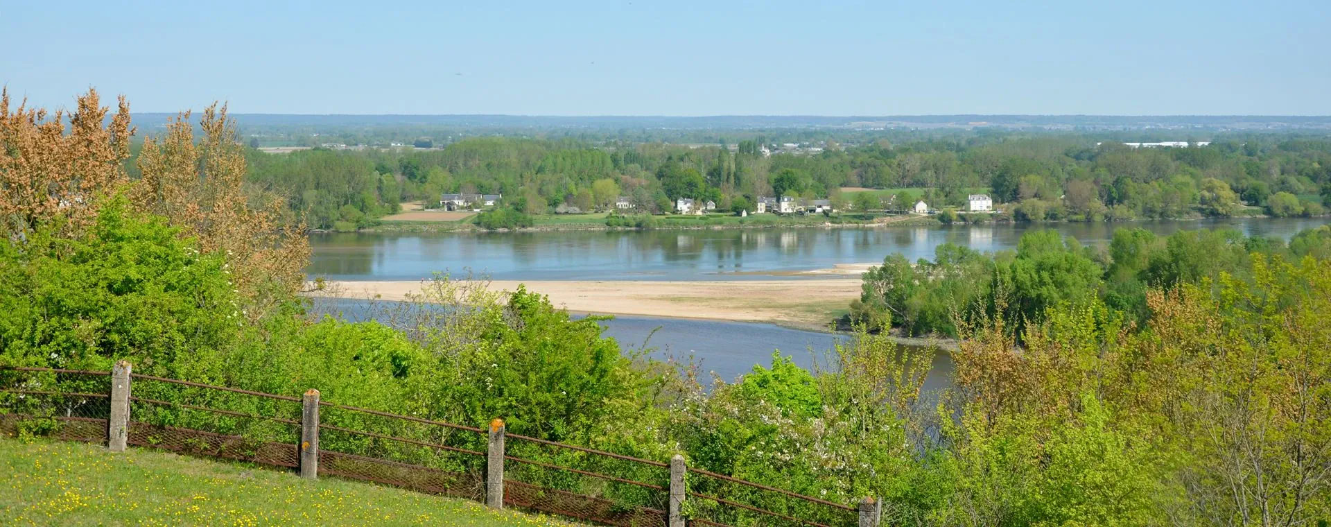 Vue Sur La Loire Depuis Candes Saint Martin - France