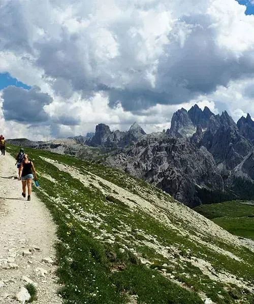 Vue Sur Les Aiguilles De Cadini Di Misurina - Dolomites