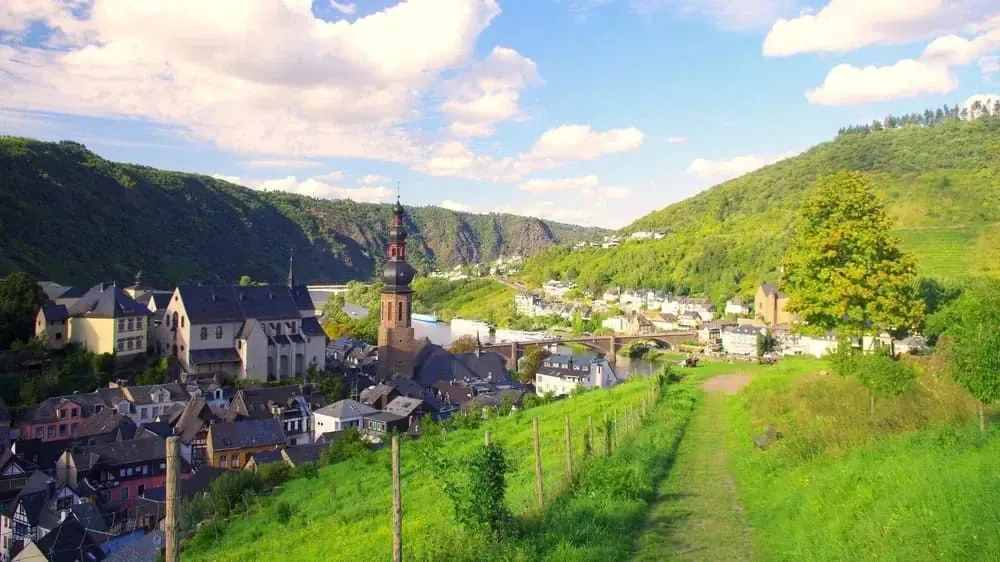 Vue Sur Les Hauteurs De Kochem C Se Tours - Allemagne