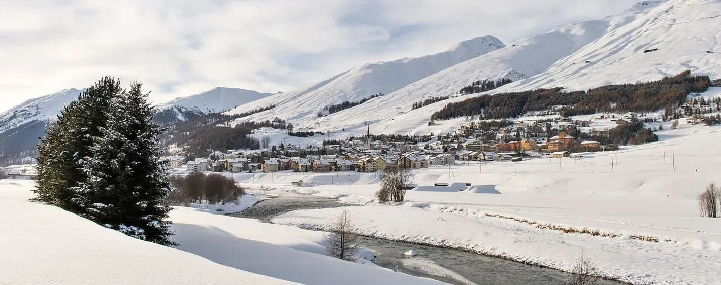 Village Zuoz Hiver - Suisse
