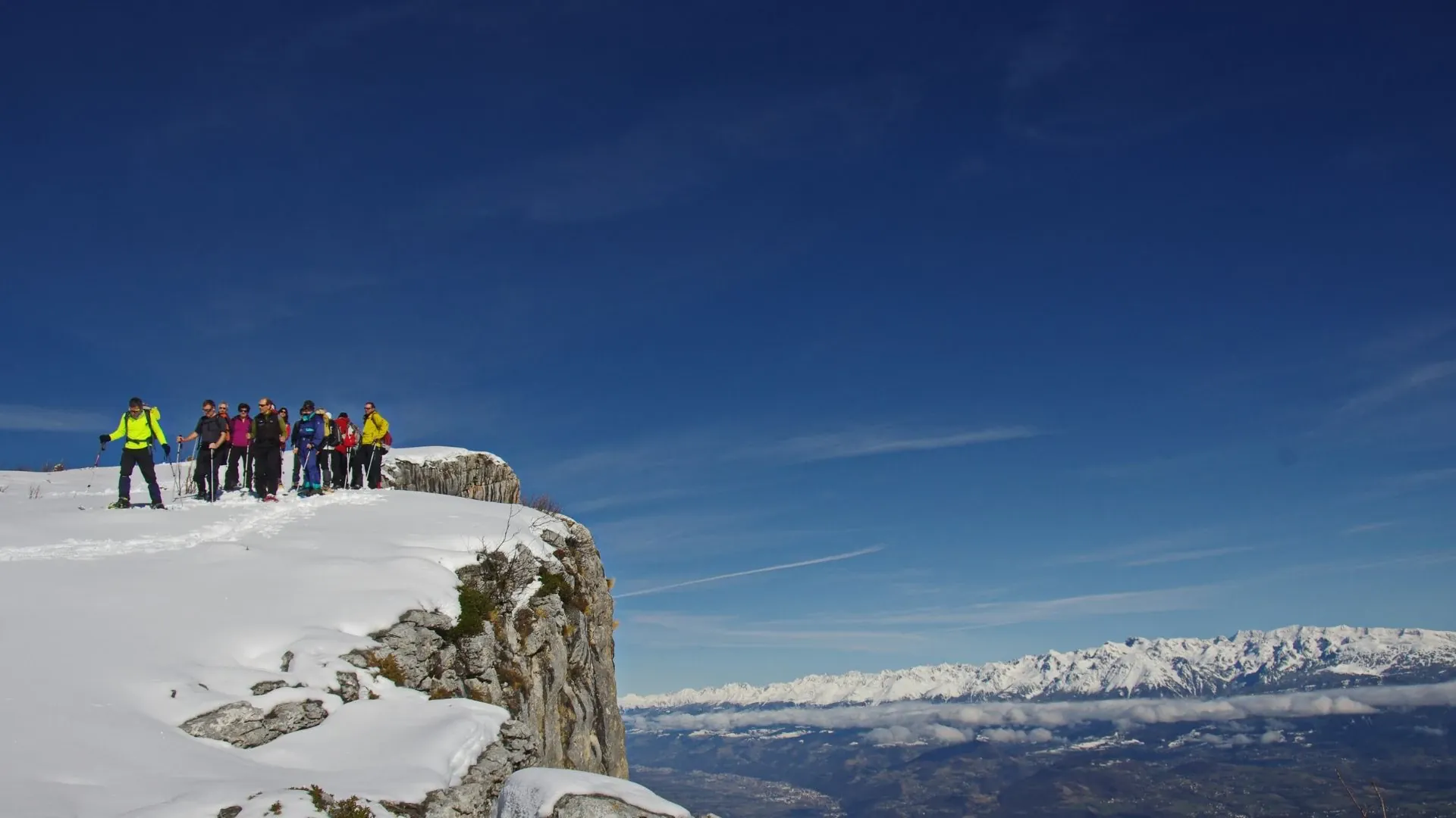 Bivouac hivernal dans le Vercors enneigé - France